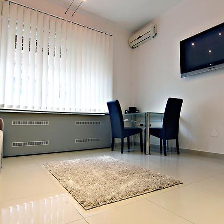 City Centre Apartment Novi Sad Ngoại thất bức ảnh