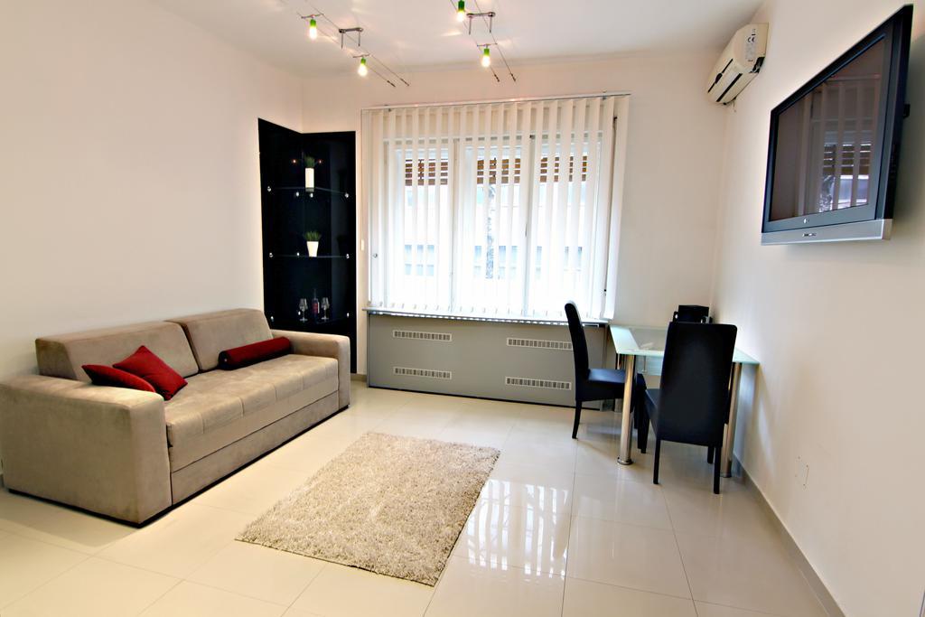 City Centre Apartment Novi Sad Ngoại thất bức ảnh